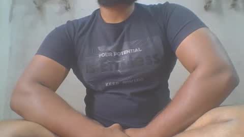 crazzy_booy online show from November 23, 3:39 am