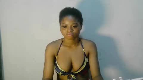 Snapshot of creamy_babyx chatting on May 7, 8:36 pm Creamy babyx online show from May 7, 8:36 pm