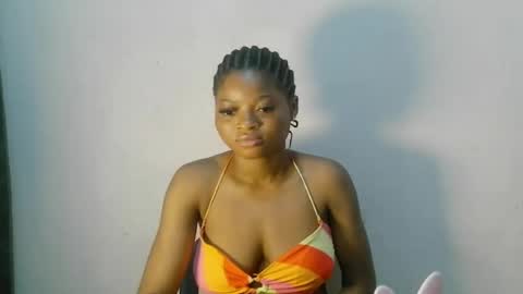 Snapshot of creamy_babyx chatting on May 9, 11:48 am Creamy babyx online show from May 9, 11:48 am