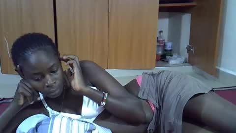 Snapshot of creamy_pussie chatting on March 25, 10:16 pm creamy_pussie online show from March 25, 10:16 pm