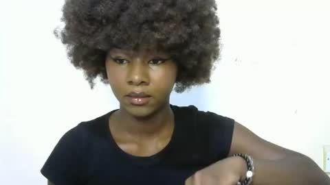 queen online show from January 12, 10:02 am