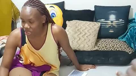 Snapshot of creamyhub chatting on September 20, 11:22 am creamyhub online show from September 20, 11:22 am