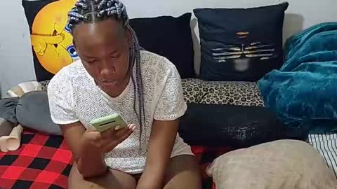 Snapshot of creamyhub chatting on October 15, 8:03 am creamyhub online show from October 15, 8:03 am