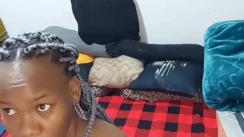 Snapshot of creamyhub chatting on October 21, 6:58 am creamyhub online show from October 21, 6:58 am