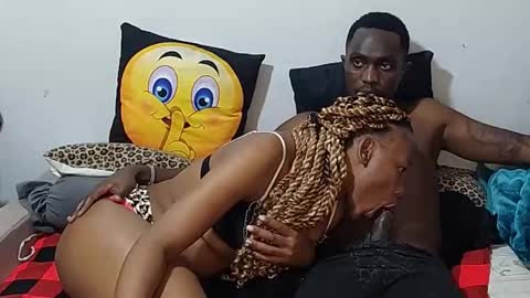 Snapshot of creamyhub chatting on November 21, 7:18 am creamyhub online show from November 21, 7:18 am