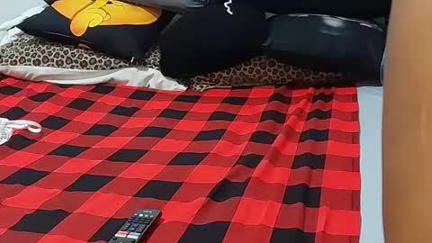 Snapshot of creamyhub chatting on December 2, 5:57 am creamyhub online show from December 2, 5:57 am