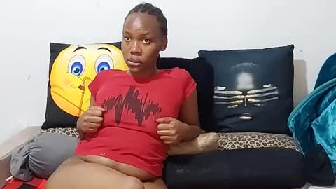 Snapshot of creamyhub chatting on December 16, 6:07 am creamyhub online show from December 16, 6:07 am