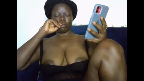 Snapshot of creamypussyxx chatting on April 17, 6:16 am creamypussyxx online show from April 17, 6:16 am