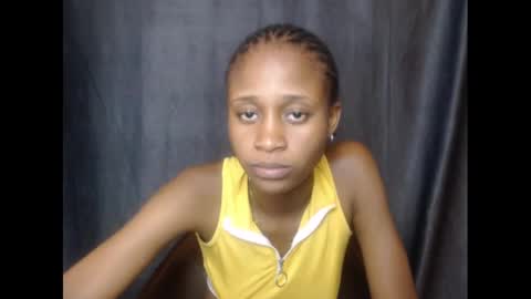 Snapshot of creamyxmuffin chatting on February 22, 9:59 pm creamyxmuffin online show from February 22, 9:59 pm