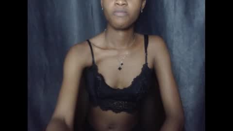 Snapshot of creamyxmuffin chatting on February 23, 10:31 pm creamyxmuffin online show from February 23, 10:31 pm