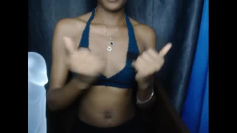 Snapshot of creamyxmuffin chatting on February 25, 10:29 pm creamyxmuffin online show from February 25, 10:29 pm