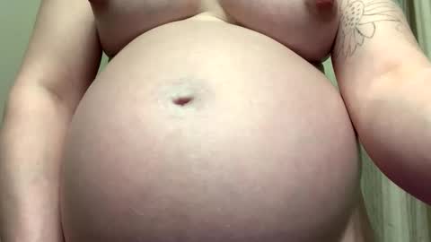 Breed me daddy  online show from February 9, 5:00 am