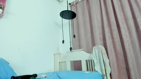 Snapshot of cris_dulce chatting on April 19, 6:10 pm cris_dulce online show from April 19, 6:10 pm