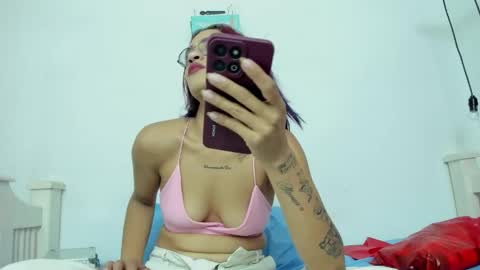 Snapshot of cris_dulce chatting on April 20, 7:59 pm cris_dulce online show from April 20, 7:59 pm
