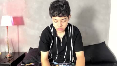 Snapshot of cris_sasha chatting on March 29, 11:43 am cris sasha online show from March 29, 11:43 am