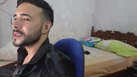 cris_simons online show from December 3, 1:52 am