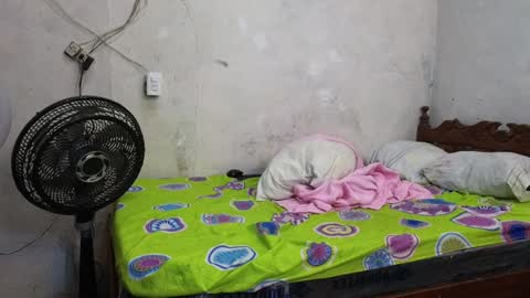 cris_simons online show from December 30, 4:09 am