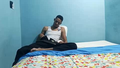 crishot1125 online show from February 5, 1:43 am