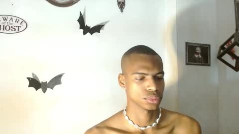 criss_zuri online show from October 23, 11:42 am