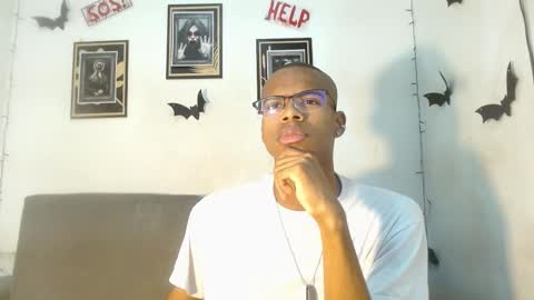 criss_zuri online show from October 29, 11:45 am