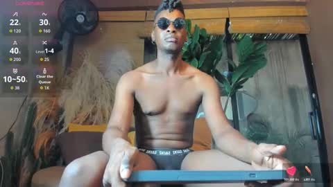 crisscollins_ online show from January 31, 9:02 pm