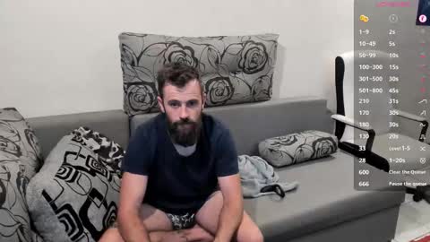 Snapshot of crissstud chatting on March 17, 9:18 pm Criss online show from March 17, 9:18 pm