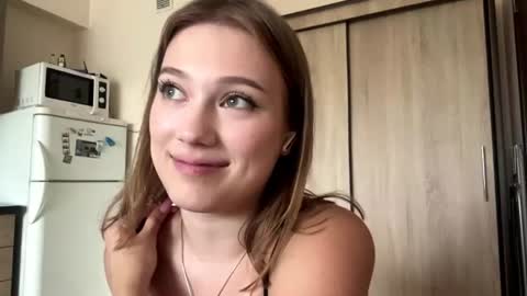 Snapshot of crissymemo chatting on July 8, 3:16 pm crissymemo online show from July 8, 3:16 pm
