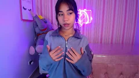 Snapshot of cristal1_ch chatting on October 7, 10:56 am cristal1_ch online show from October 7, 10:56 am