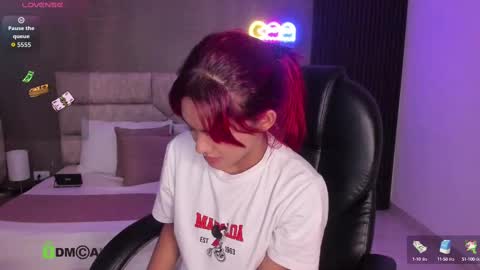 Snapshot of cristal__adams chatting on September 19, 12:39 pm cristal__adams online show from September 19, 12:39 pm