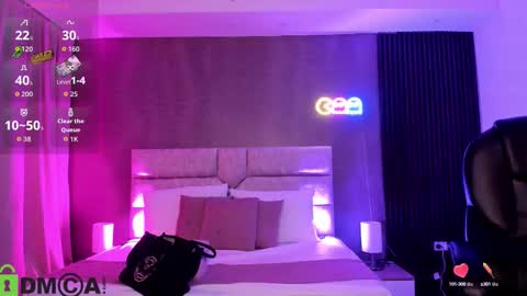 Snapshot of cristal__adams chatting on September 30, 12:43 pm cristal__adams online show from September 30, 12:43 pm