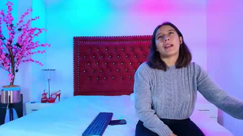 cristal_and_luke online show from February 4, 3:45 am