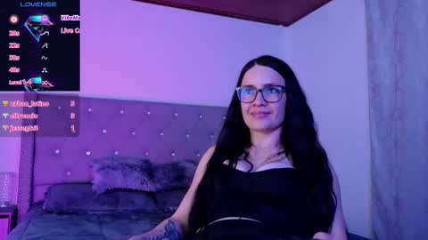 Snapshot of cristal_hilton_10 chatting on February 18, 12:17 am Alejandra from Wednesday to Saturday from 1000 pm to 400 am Colombian hour online show from February 18, 12:17 am