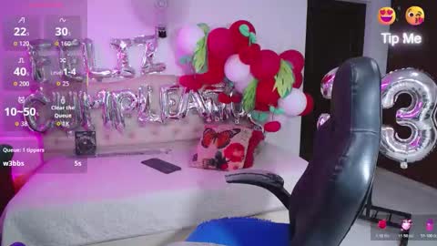 Snapshot of cristal_horny19 chatting on March 7, 11:02 pm Milena online show from March 7, 11:02 pm