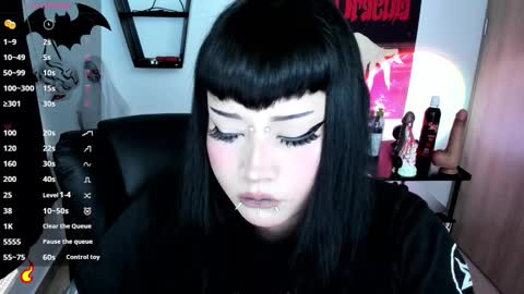 Cris online show from March 28, 9:25 pm