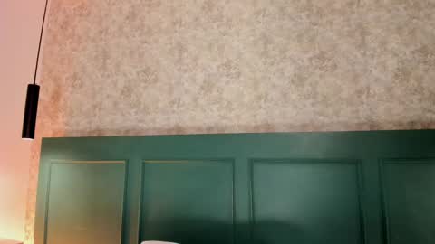 Snapshot of cristal_roberts_ chatting on September 30, 1:27 pm Cristal online show from September 30, 1:27 pm