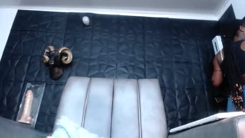 Snapshot of cristal_smith06 chatting on October 4, 11:41 am Hanna online show from October 4, 11:41 am