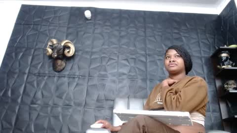 Snapshot of cristal_smith06 chatting on October 13, 11:43 am Hanna online show from October 13, 11:43 am