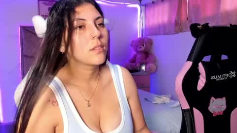 cristal_smith20 online show from May 4, 2:13 pm