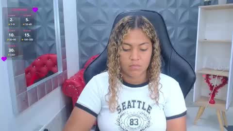 Snapshot of cristal_war chatting on February 28, 11:50 pm Cristal online show from February 28, 11:50 pm