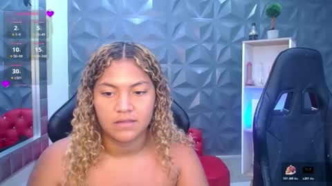 Snapshot of cristal_war chatting on March 1, 9:06 pm Cristal online show from March 1, 9:06 pm