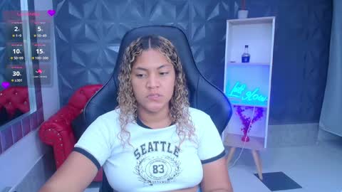 Snapshot of cristal_war chatting on March 2, 11:55 pm Cristal online show from March 2, 11:55 pm