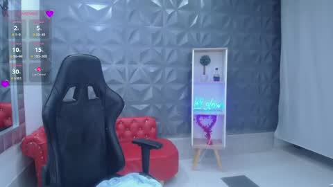 Snapshot of cristal_war chatting on March 17, 12:04 am Cristal online show from March 17, 12:04 am