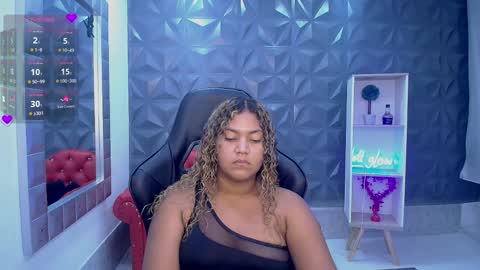 Snapshot of cristal_war chatting on April 2, 12:08 am Cristal online show from April 2, 12:08 am