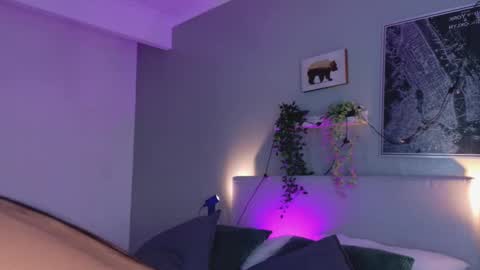 Snapshot of cristalcornner_ chatting on September 21, 11:56 am Nicole Connection time 220pm-910pmCol online show from September 21, 11:56 am