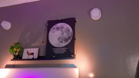 Snapshot of cristalcornner_ chatting on September 28, 11:48 am Nicole Connection time 220pm-910pmCol online show from September 28, 11:48 am