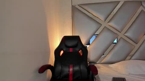 Snapshot of cristalevans_vc chatting on October 17, 5:43 am cristalevans_vc online show from October 17, 5:43 am