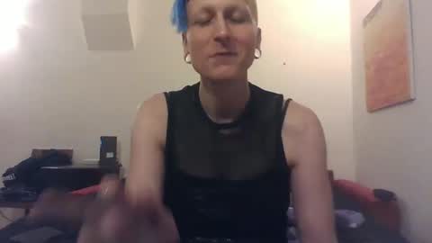 Snapshot of cristallenby chatting on January 16, 2:41 pm Cristall online show from January 16, 2:41 pm