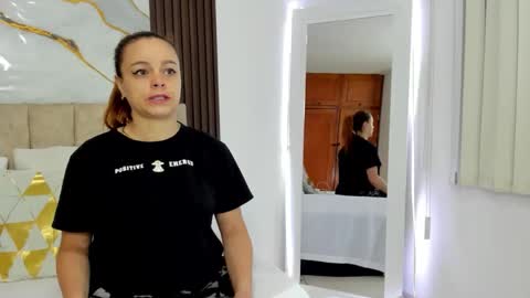 cristal walker online show from February 7, 10:41 am