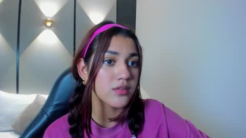 Snapshot of cristin_collins chatting on March 28, 7:35 pm C R I S T I N online show from March 28, 7:35 pm