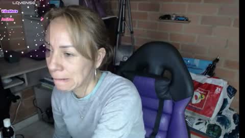 Snapshot of cristin_doll chatting on June 29, 3:23 pm cristina online show from June 29, 3:23 pm